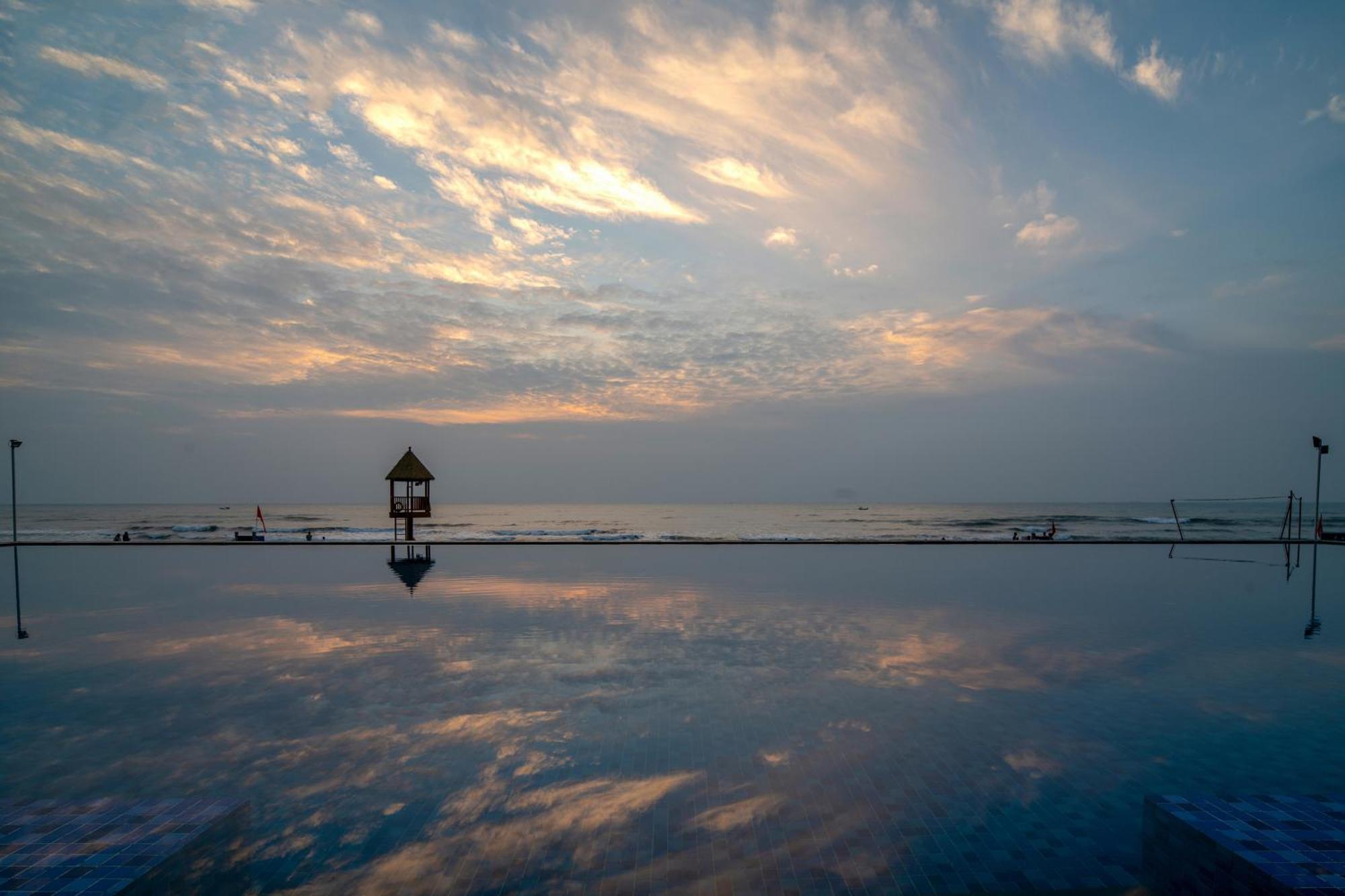 Howard Johnson Sandalwoods Resort Huizhou Huidong Extérieur photo