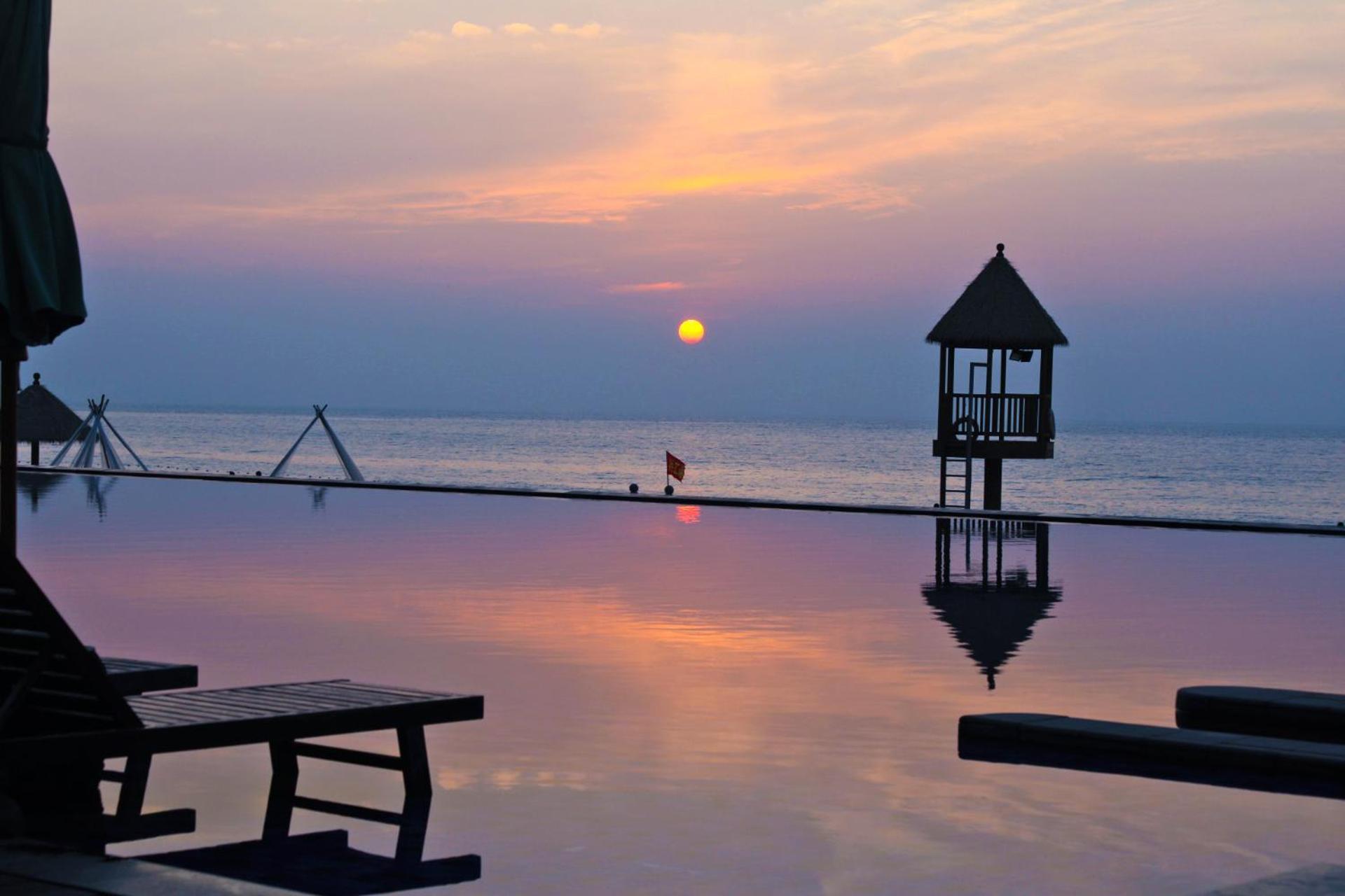 Howard Johnson Sandalwoods Resort Huizhou Huidong Extérieur photo